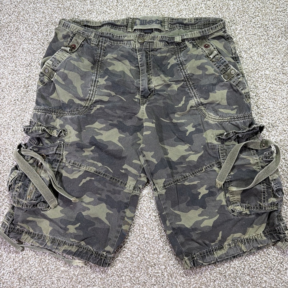 Y2K Woodland Camo Cargo Shorts Tripp NYC Style Grunge Essentials 36 Waist